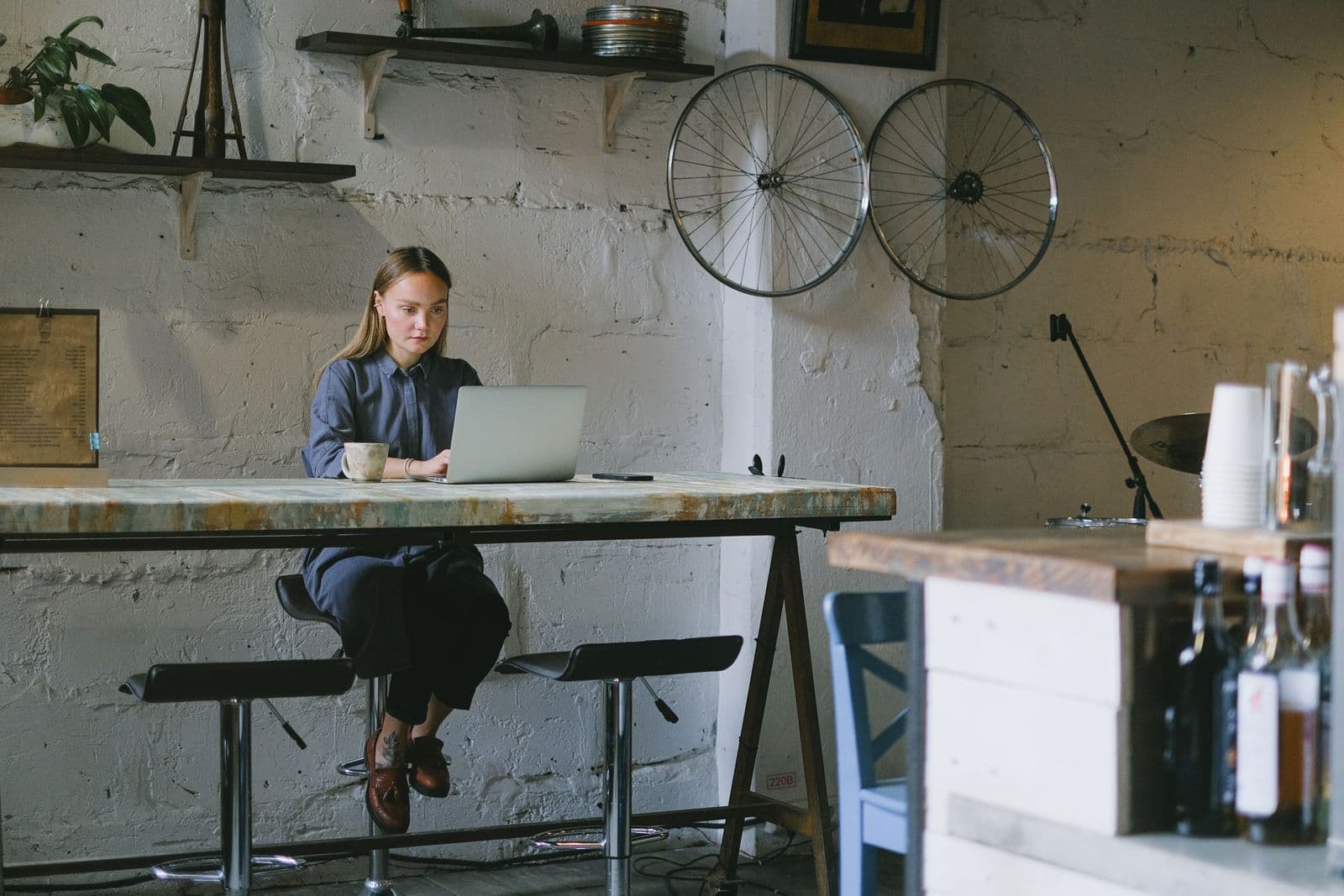 Can I Work While Waiting for My Residence Card?